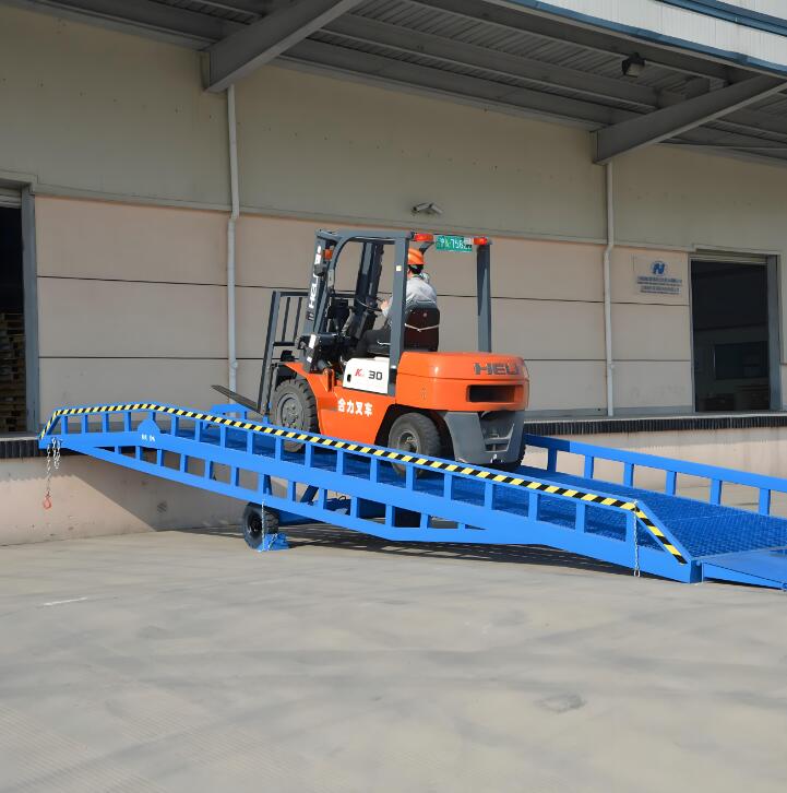 貨運(yùn)站叉車應(yīng)用